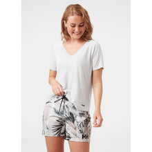 Load image into Gallery viewer, Helly Hansen Women&#39;s Siren Quick Dry T-Shirt White
